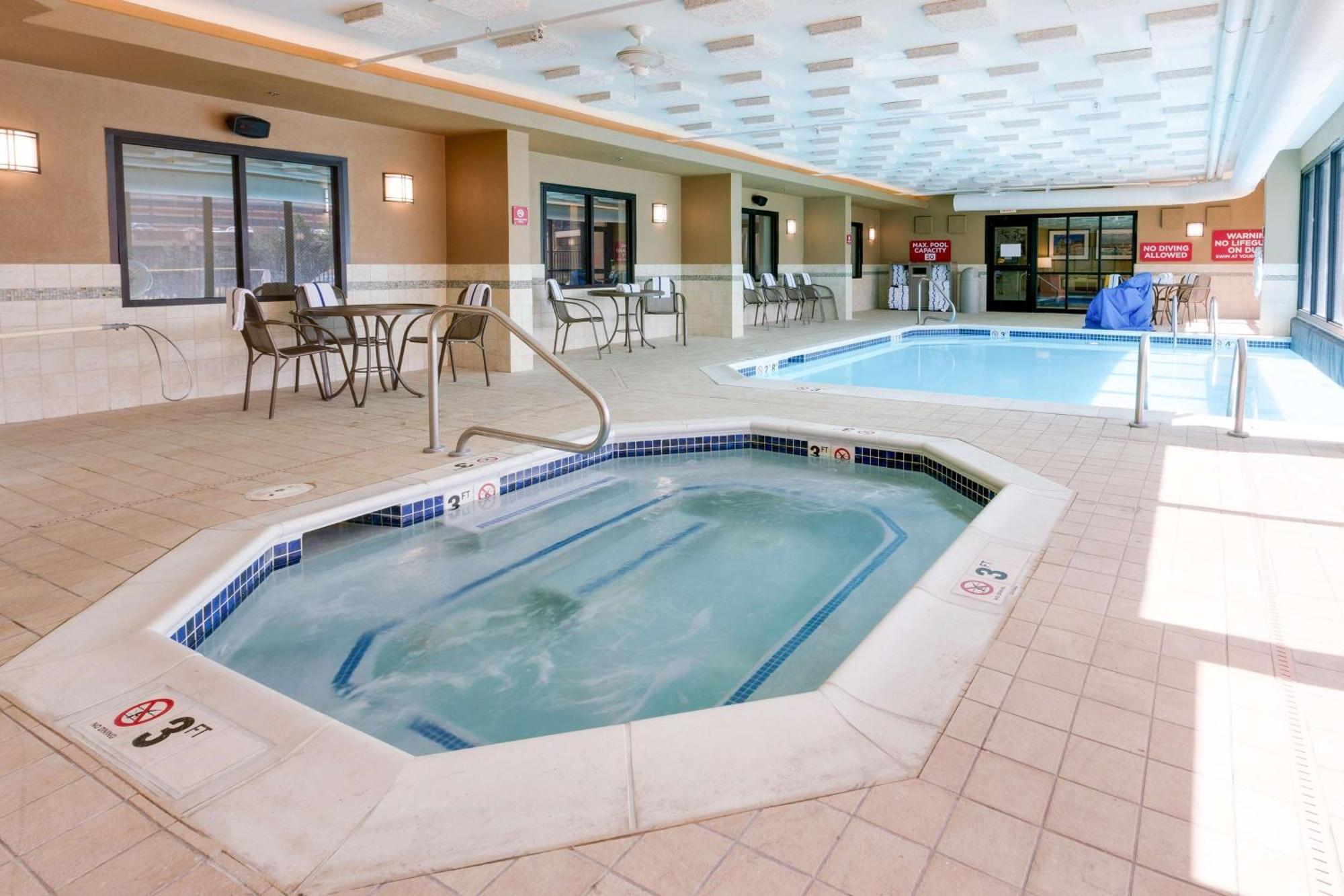Hotel Drury & Denver Tech Center 3*
